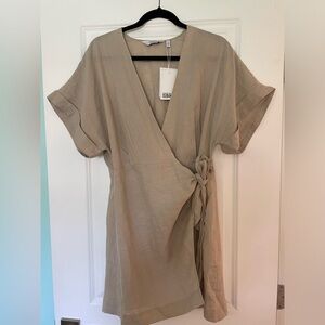 NWT Stockholm Atelier x & Other stories linen wrap mini dress, Cream tan, US8